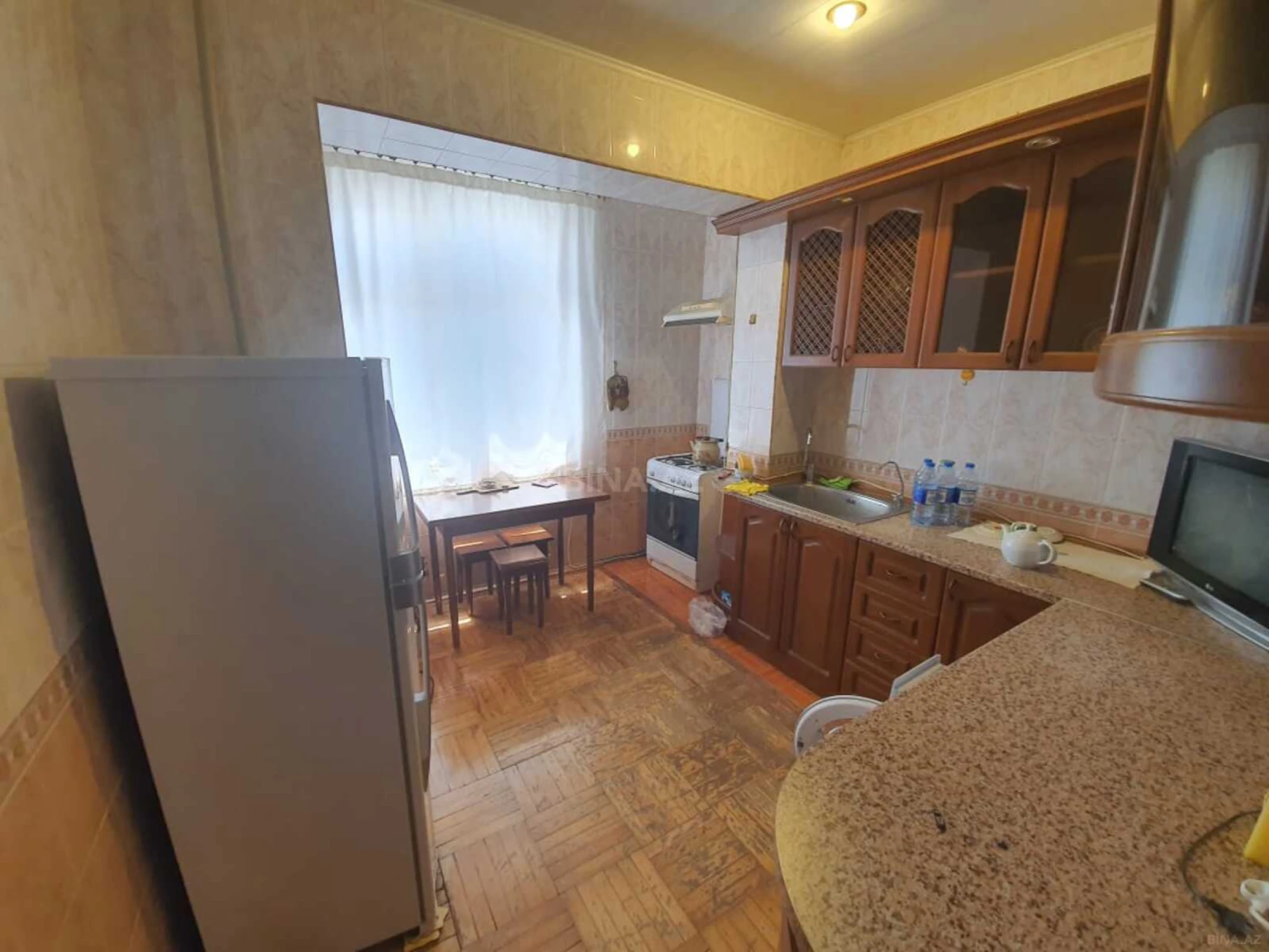 Satılır 4 otaqlı mənzil 100 m²