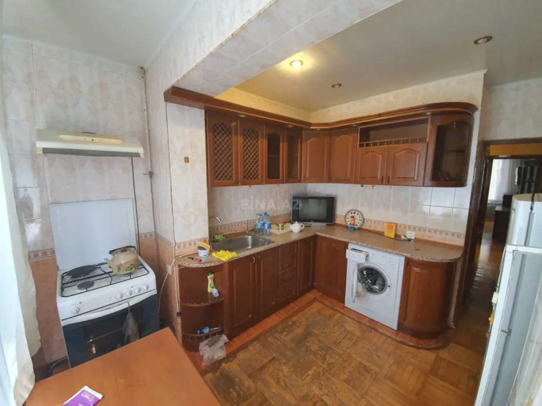 Satılır 4 otaqlı mənzil 100 m²