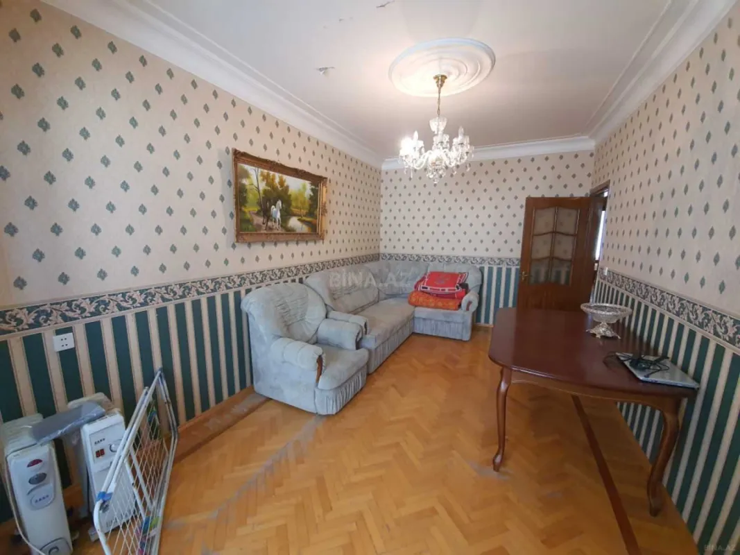 Satılır 4 otaqlı mənzil 100 m²