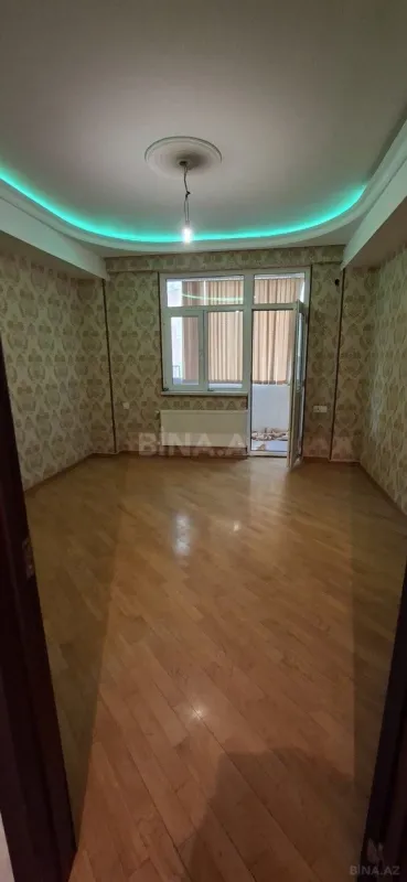 Satılır 2 otaqlı mənzil 75 m²