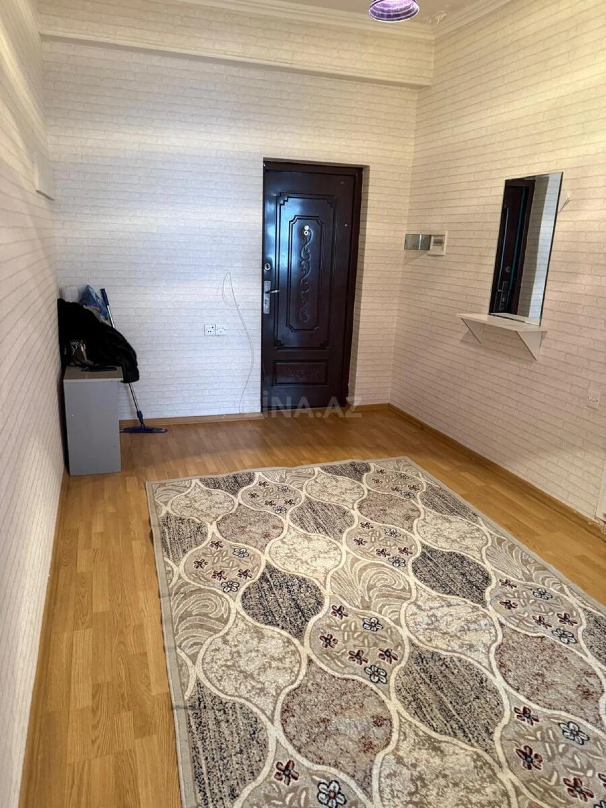 Kirayə verilir 1 otaqlı mənzil 58 m²