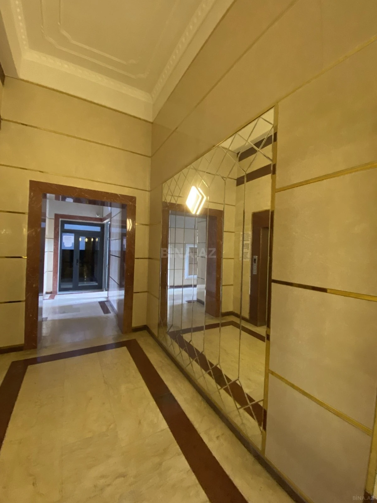Satılır 2 otaqlı mənzil 69 m²