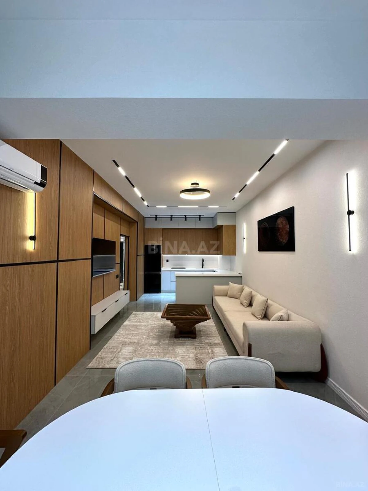 Satılır 2 otaqlı mənzil 67 m²