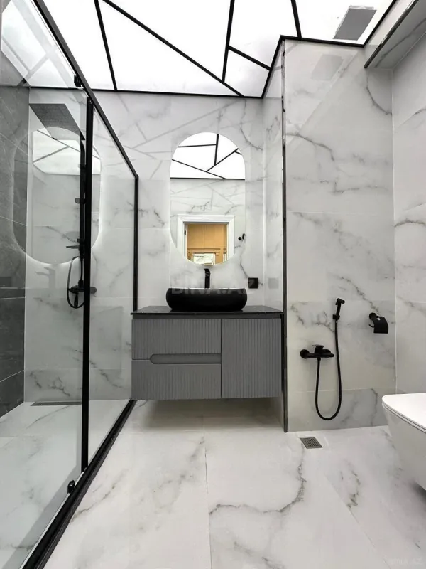 Satılır 2 otaqlı mənzil 67 m²