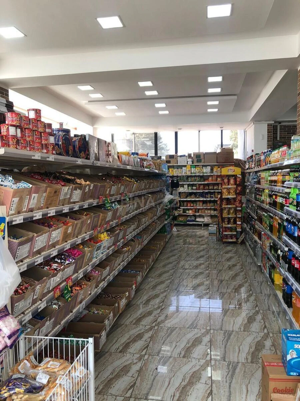 Satılır obyekt 500 m²