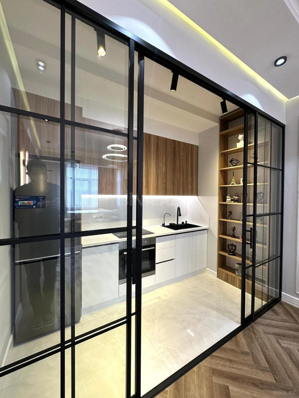 Satılır 2 otaqlı mənzil 67 m²