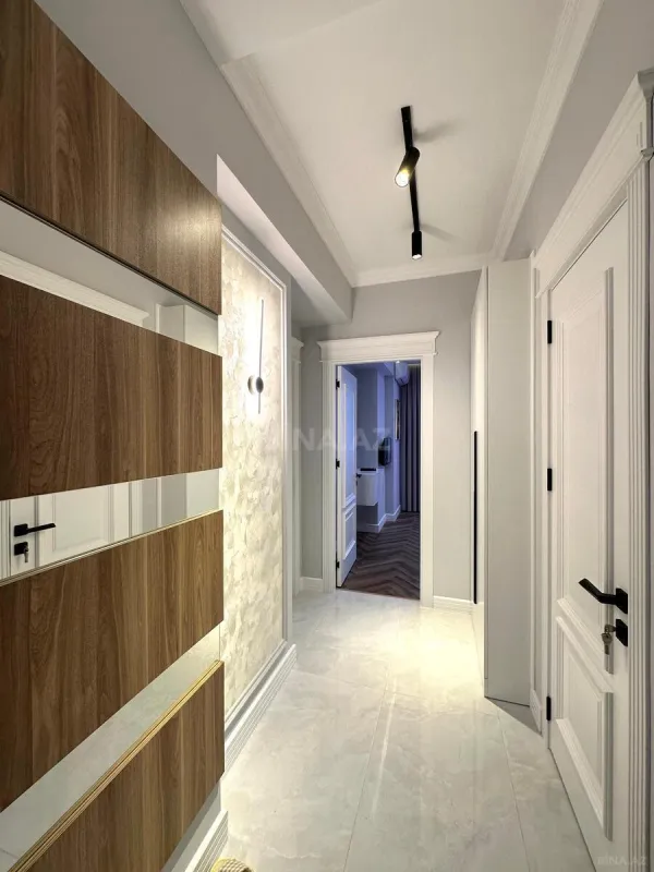 Satılır 2 otaqlı mənzil 67 m²
