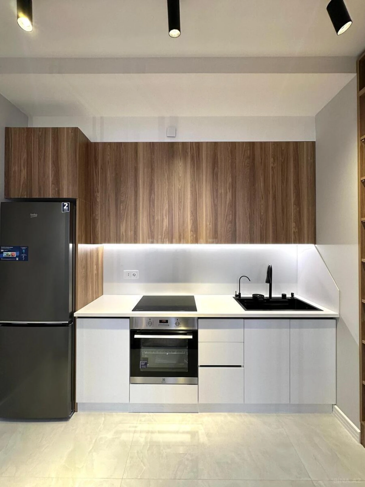 Satılır 2 otaqlı mənzil 67 m²