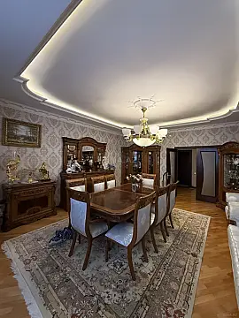 Satılır 3 otaqlı mənzil 147 m² — Bakı, Nizami 3 otaq 147.00 m²
