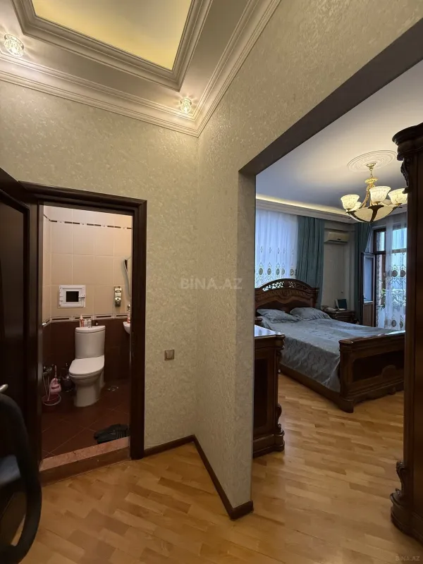 Satılır 3 otaqlı mənzil 147 m²