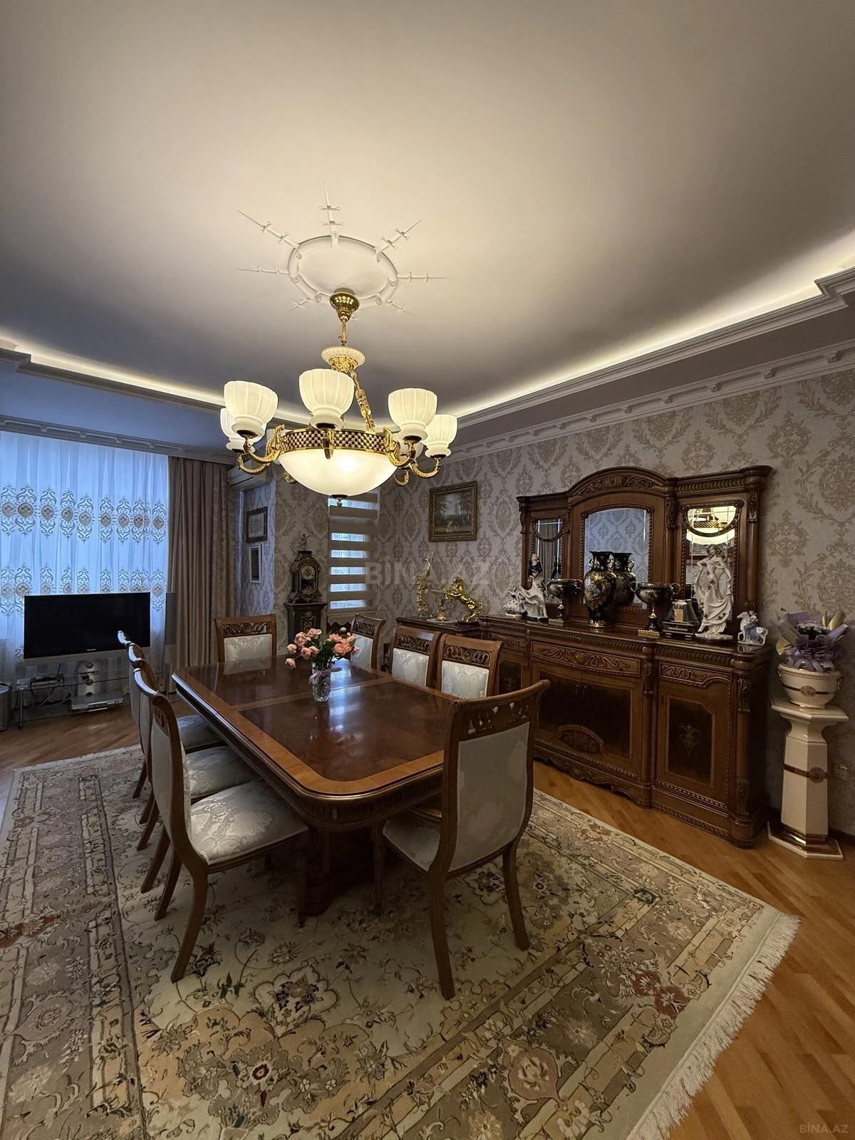 Satılır 3 otaqlı mənzil 147 m²