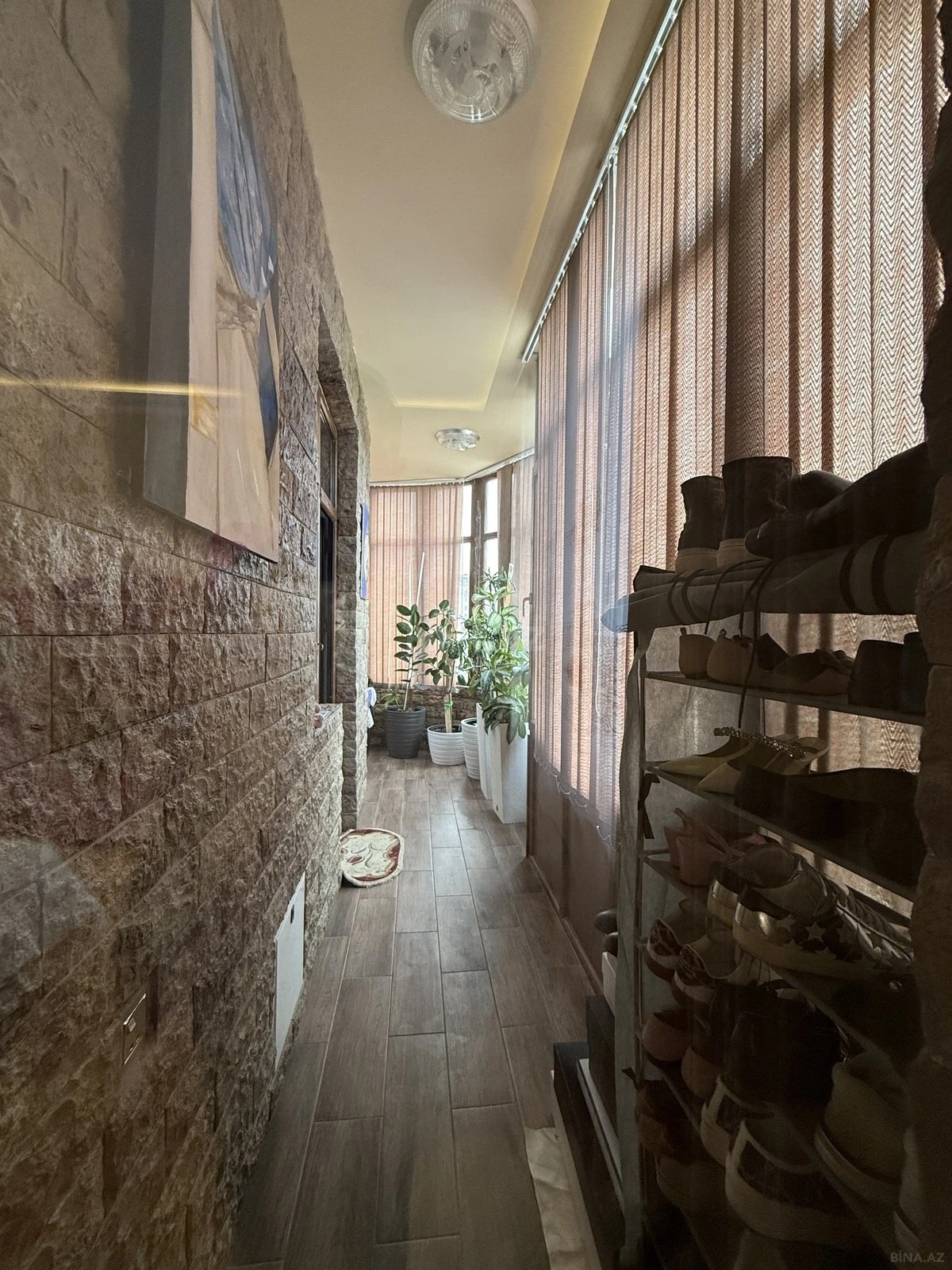 Satılır 3 otaqlı mənzil 147 m²