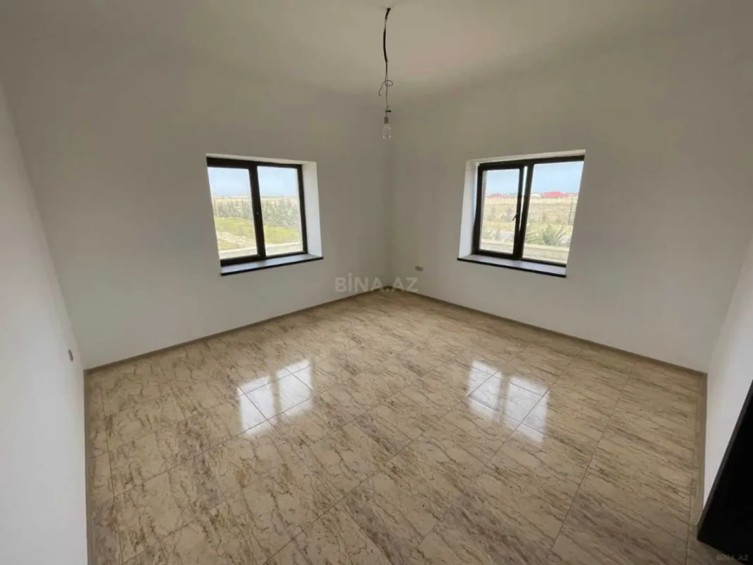 Satılır 6 otaqlı həyət evi 540 m²