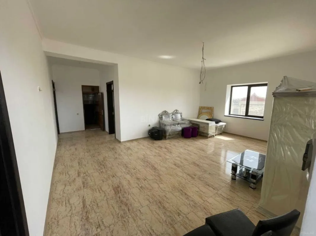 Satılır 6 otaqlı həyət evi 540 m²