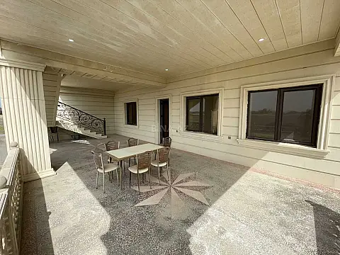 Satılır 6 otaqlı həyət evi 540 m²