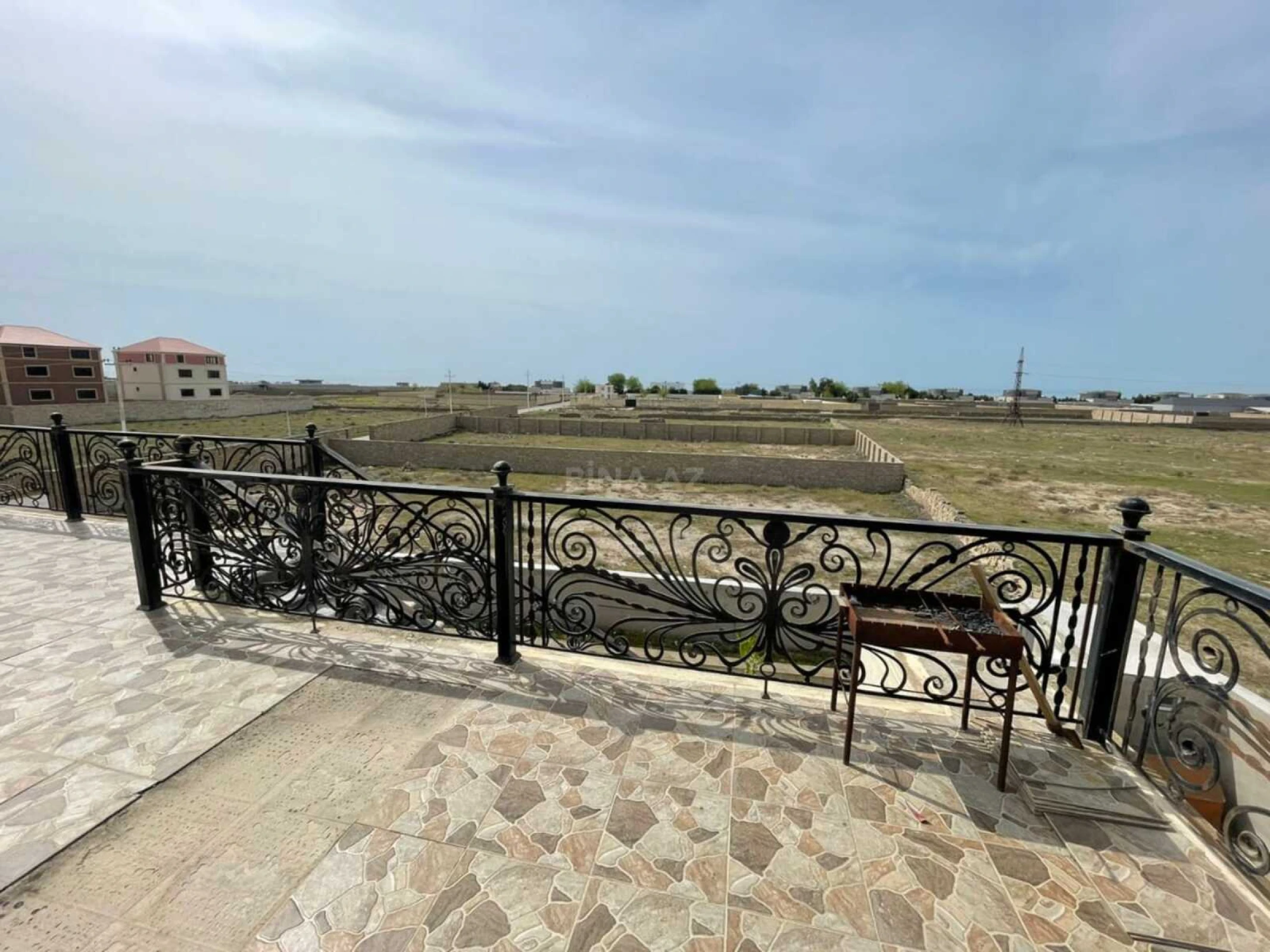 Satılır 6 otaqlı həyət evi 540 m²