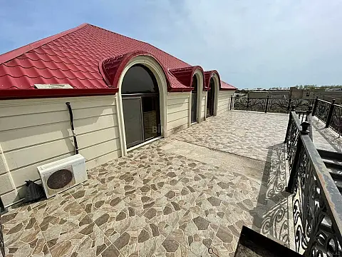 Satılır 6 otaqlı həyət evi 540 m²