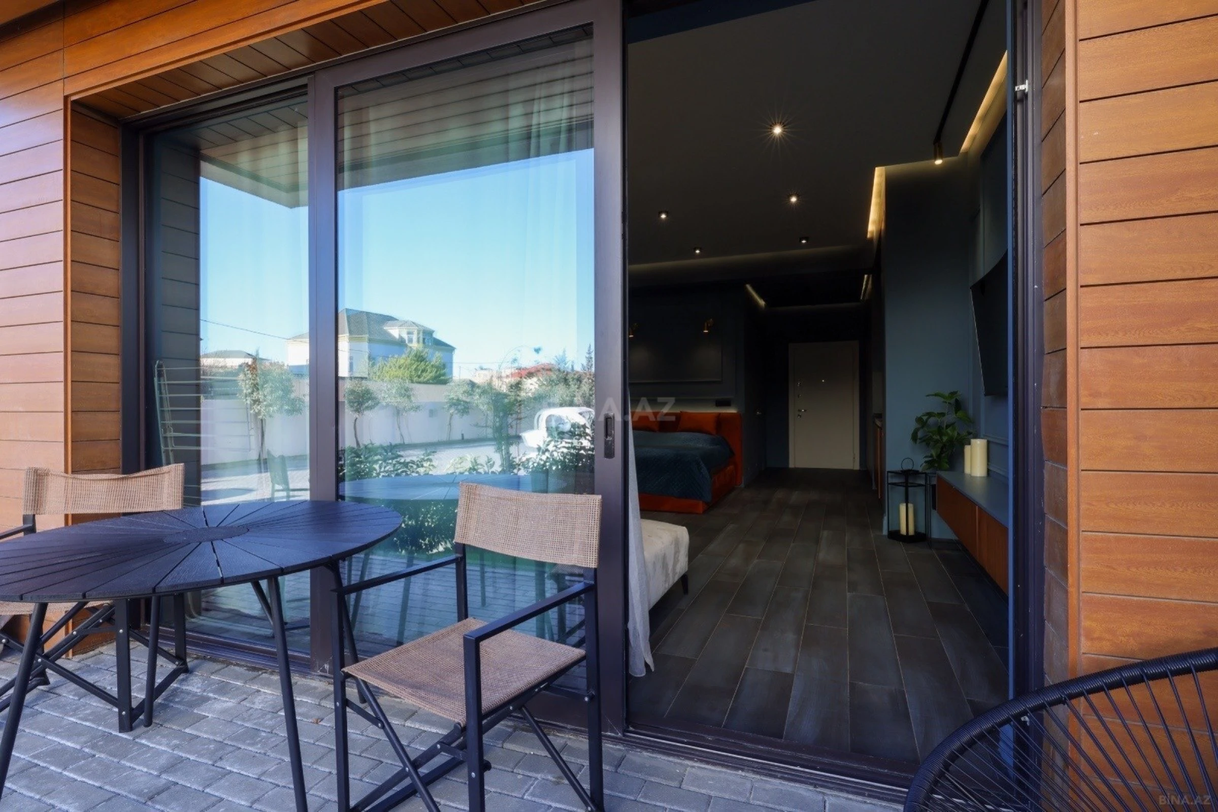 Kirayə verilir 1 otaqlı mənzil 65 m²