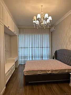 Kirayə verilir 2 otaqlı mənzil 97 m²