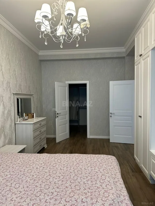 Kirayə verilir 2 otaqlı mənzil 97 m²