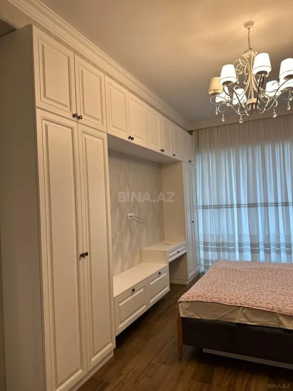 Kirayə verilir 2 otaqlı mənzil 97 m²
