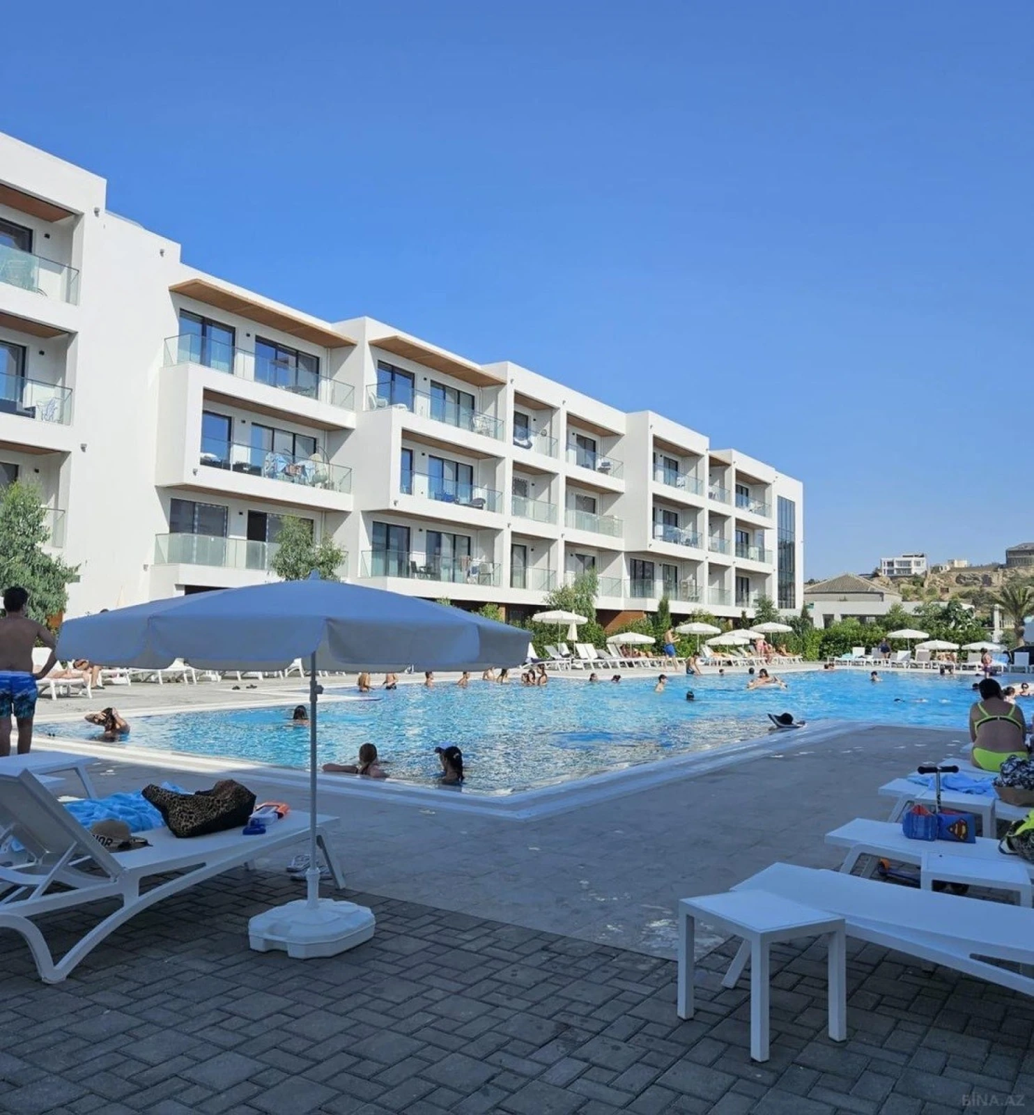 Kirayə verilir 2 otaqlı mənzil 97 m²