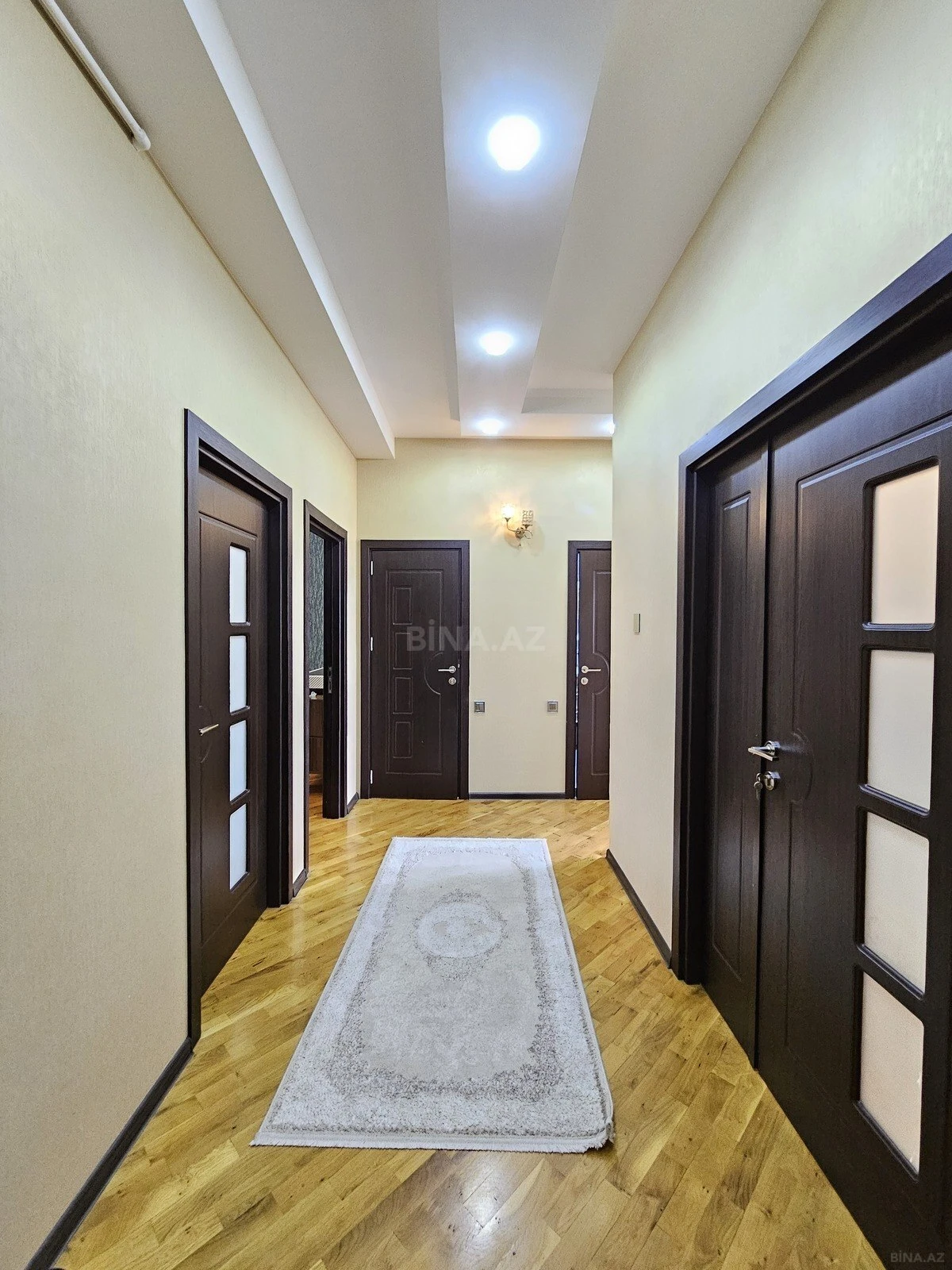 Satılır 3 otaqlı mənzil 93 m²