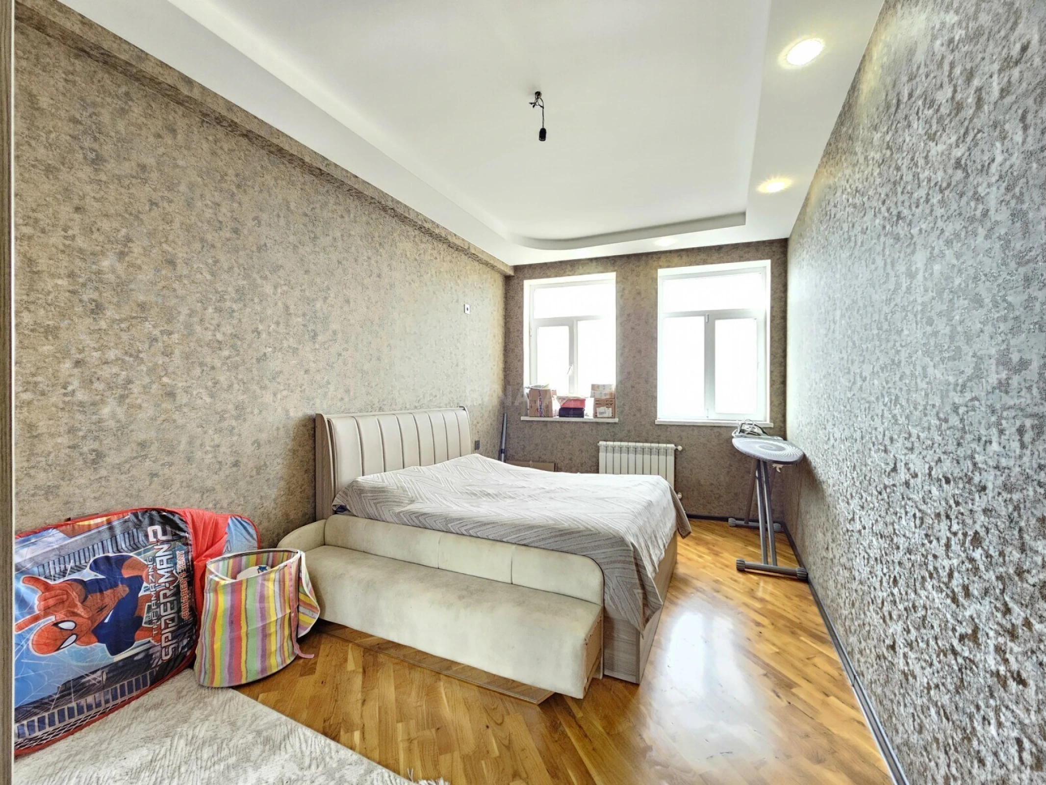 Satılır 3 otaqlı mənzil 93 m²