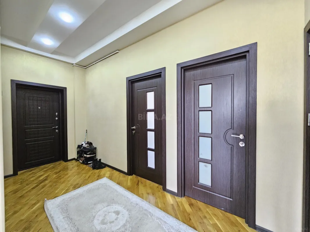 Satılır 3 otaqlı mənzil 93 m²