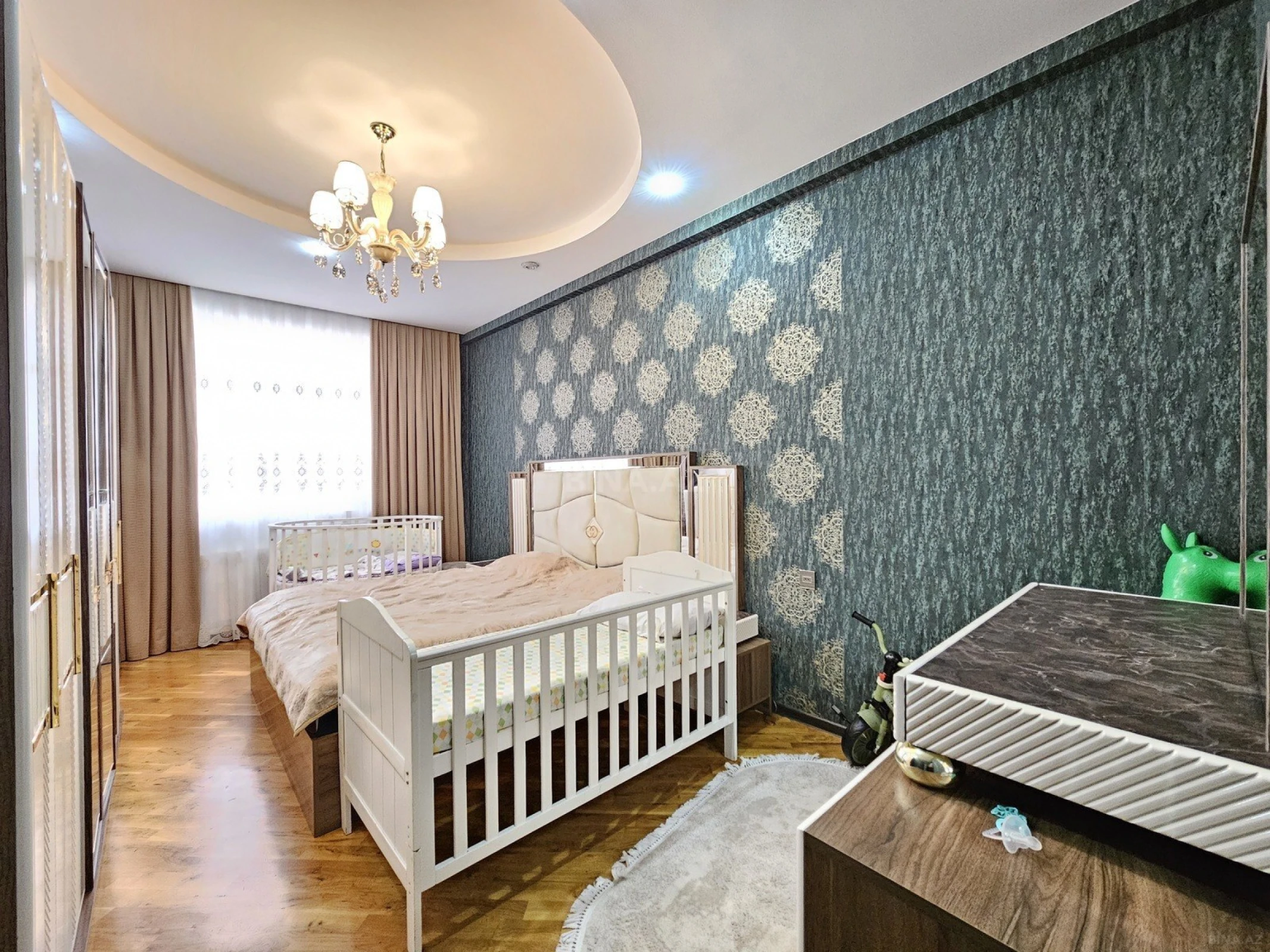 Satılır 3 otaqlı mənzil 93 m²