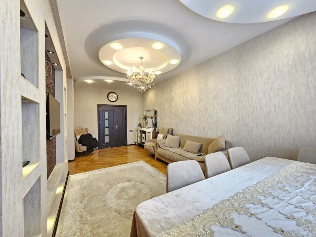 Satılır 3 otaqlı mənzil 93 m²