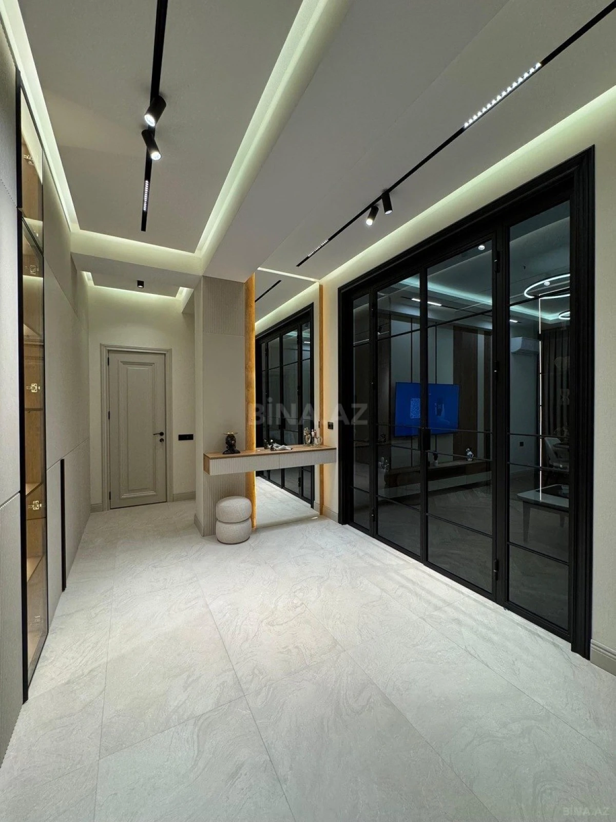 Satılır 2 otaqlı mənzil 86 m²