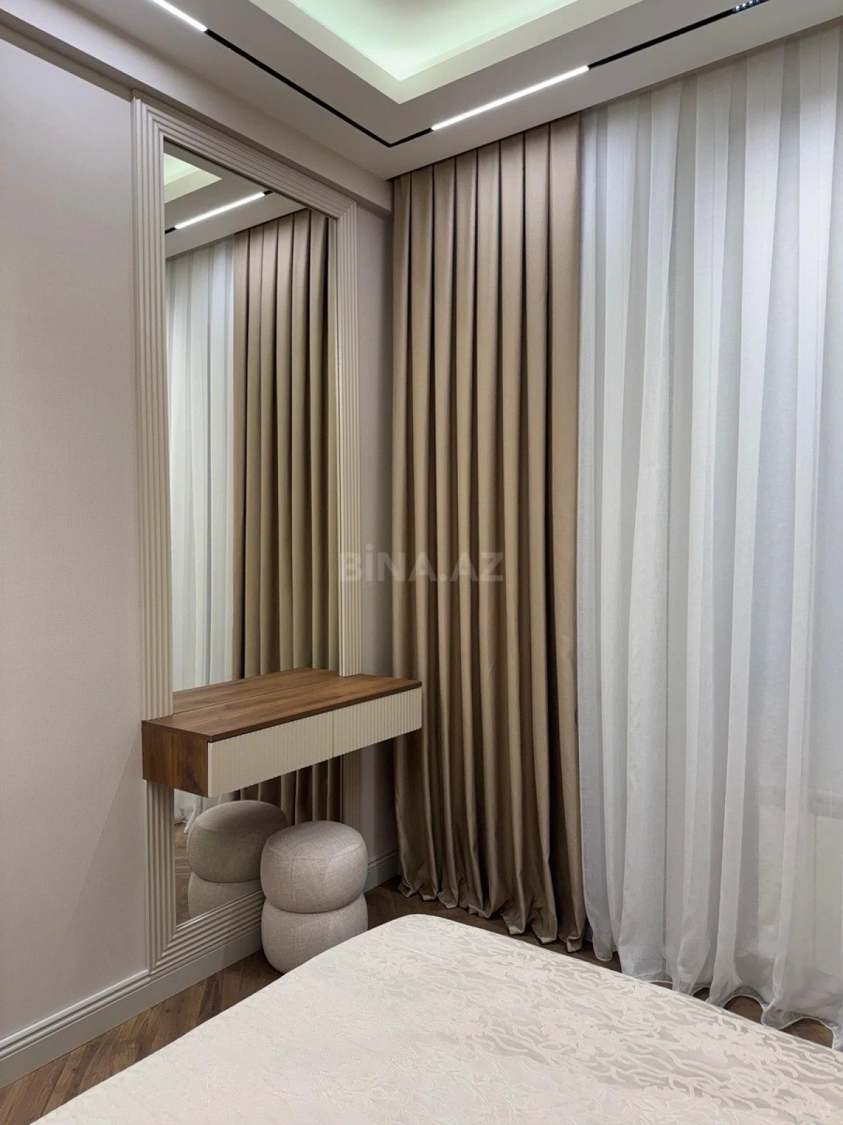 Satılır 2 otaqlı mənzil 86 m²