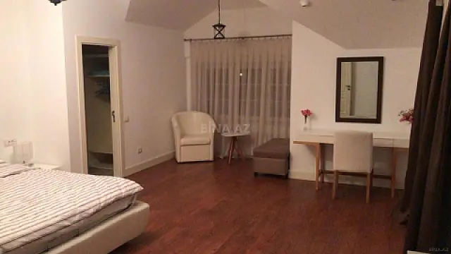 Kirayə verilir 3 otaqlı həyət evi 320 m²