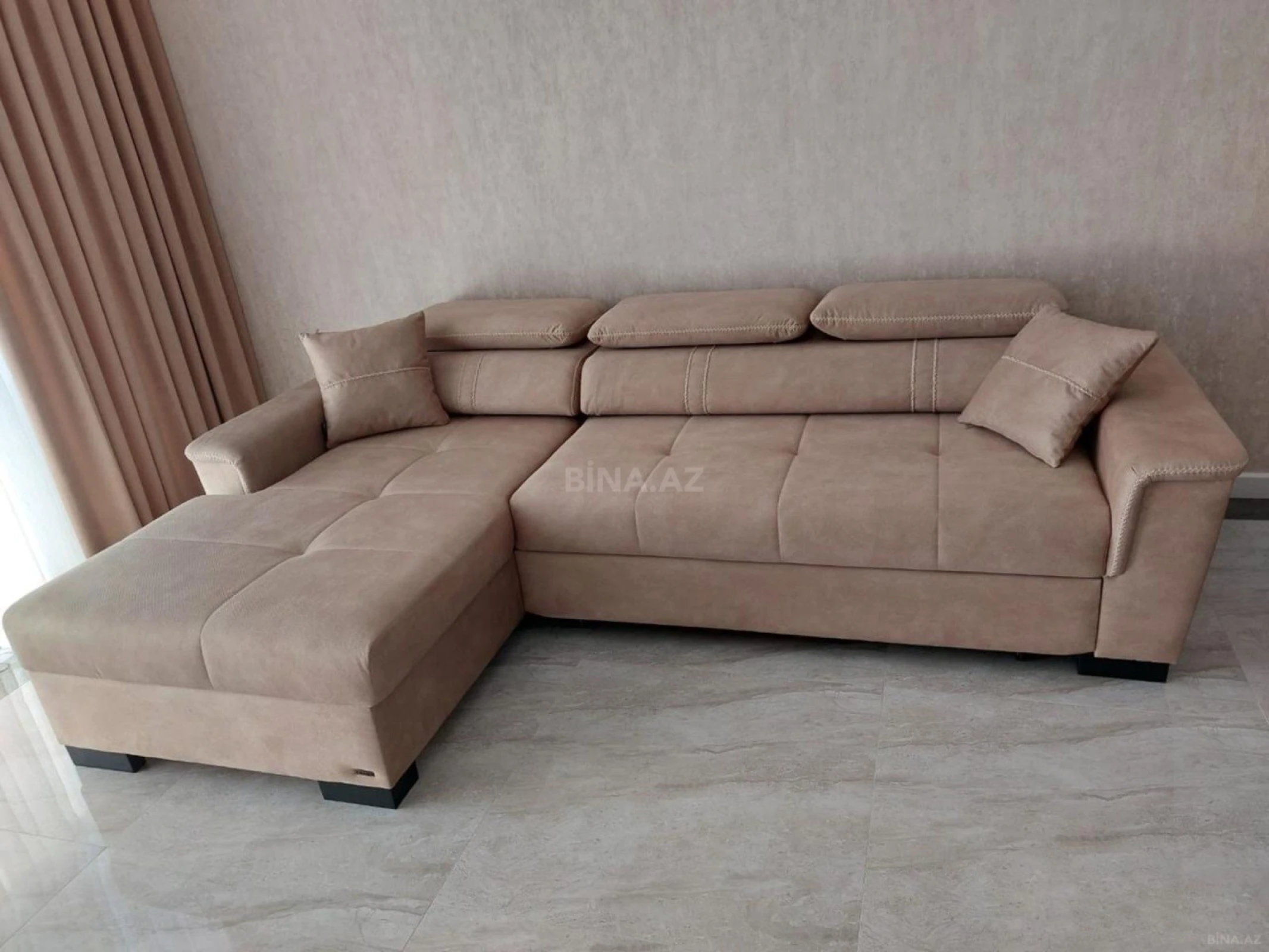 Kirayə verilir 2 otaqlı mənzil 100 m²