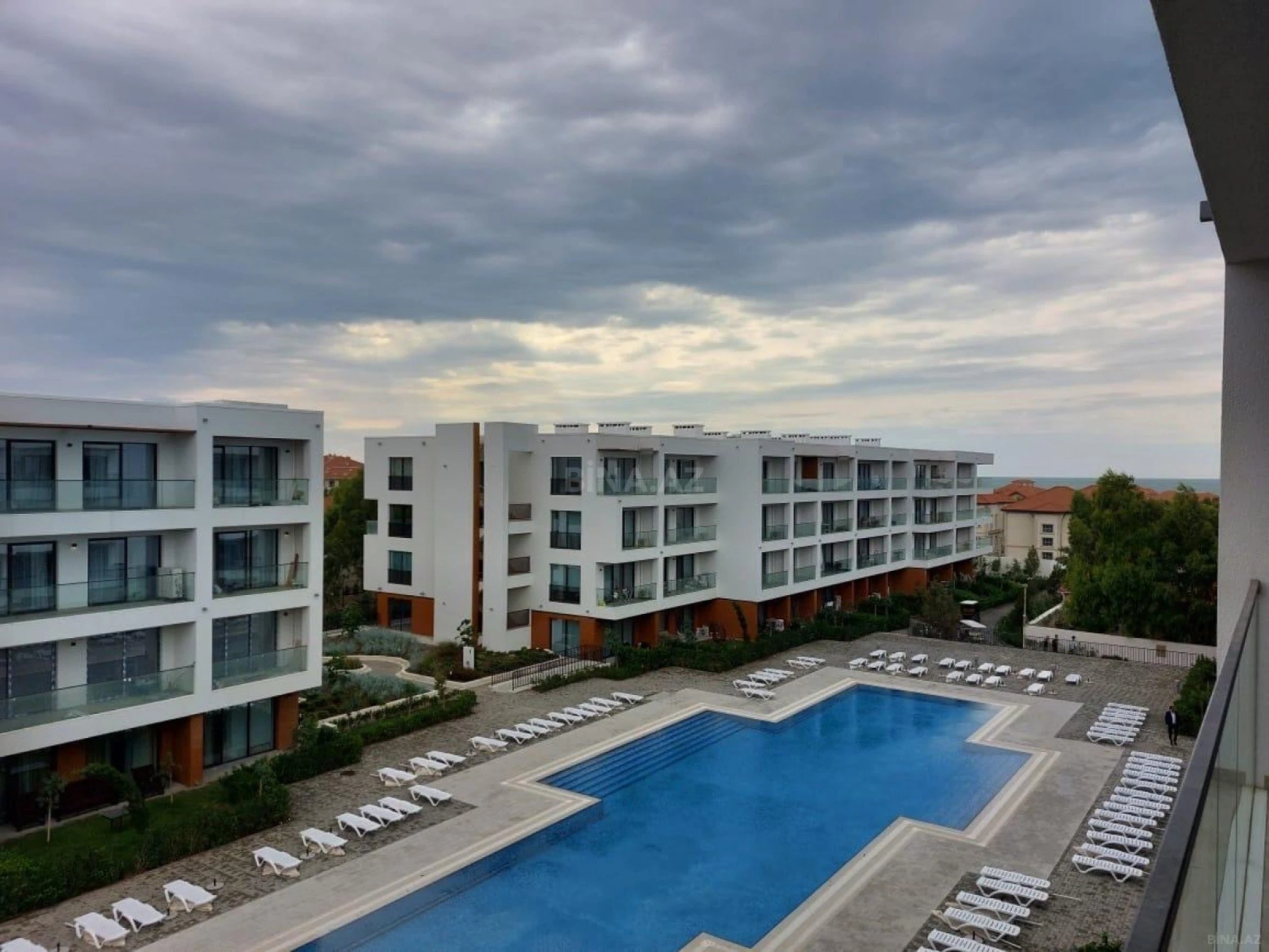 Kirayə verilir 2 otaqlı mənzil 100 m²
