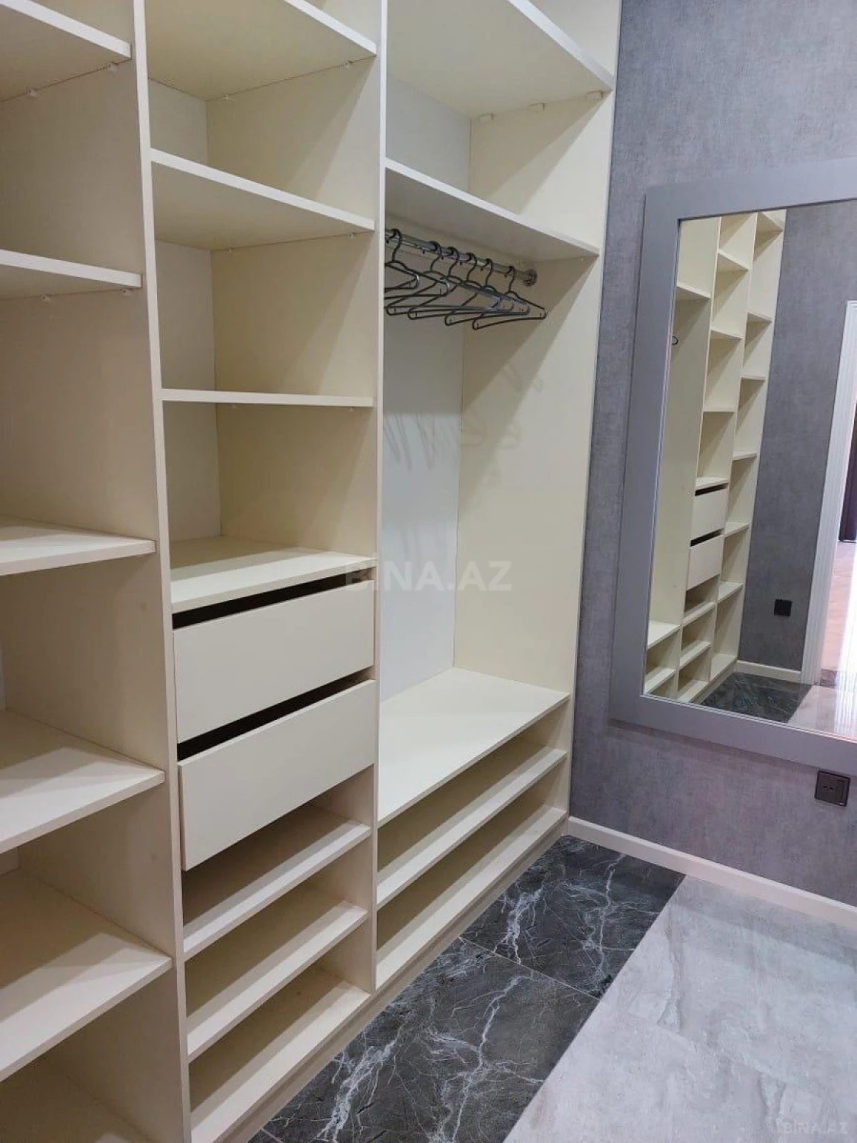 Kirayə verilir 2 otaqlı mənzil 100 m²