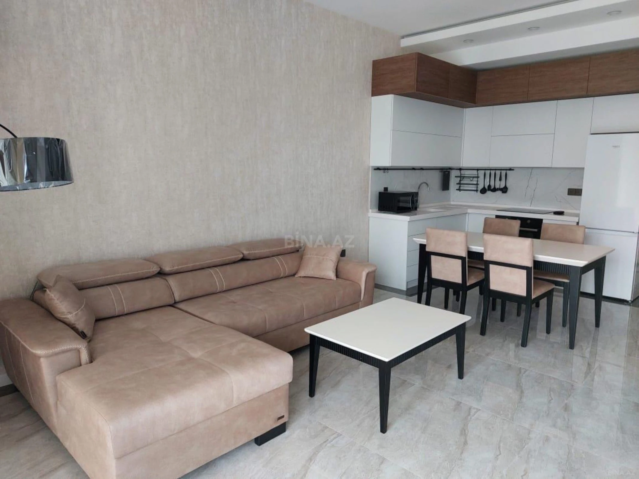 Kirayə verilir 2 otaqlı mənzil 100 m²