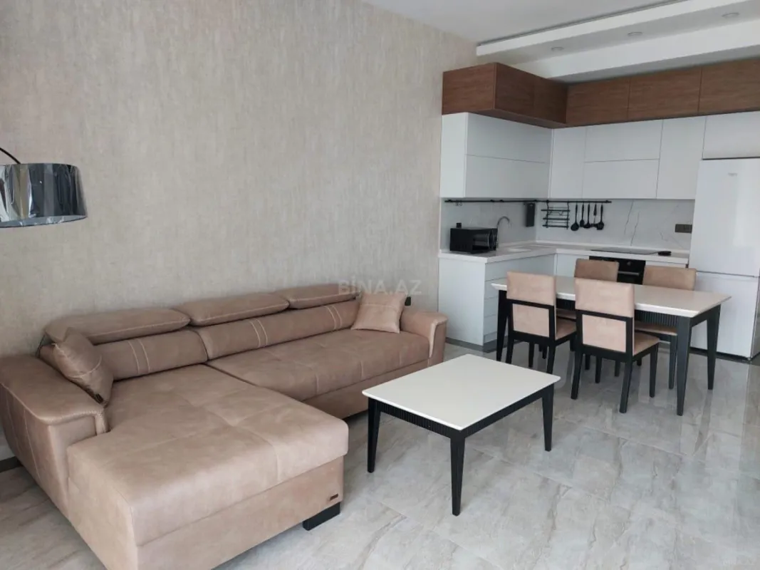 Kirayə verilir 2 otaqlı mənzil 100 m²