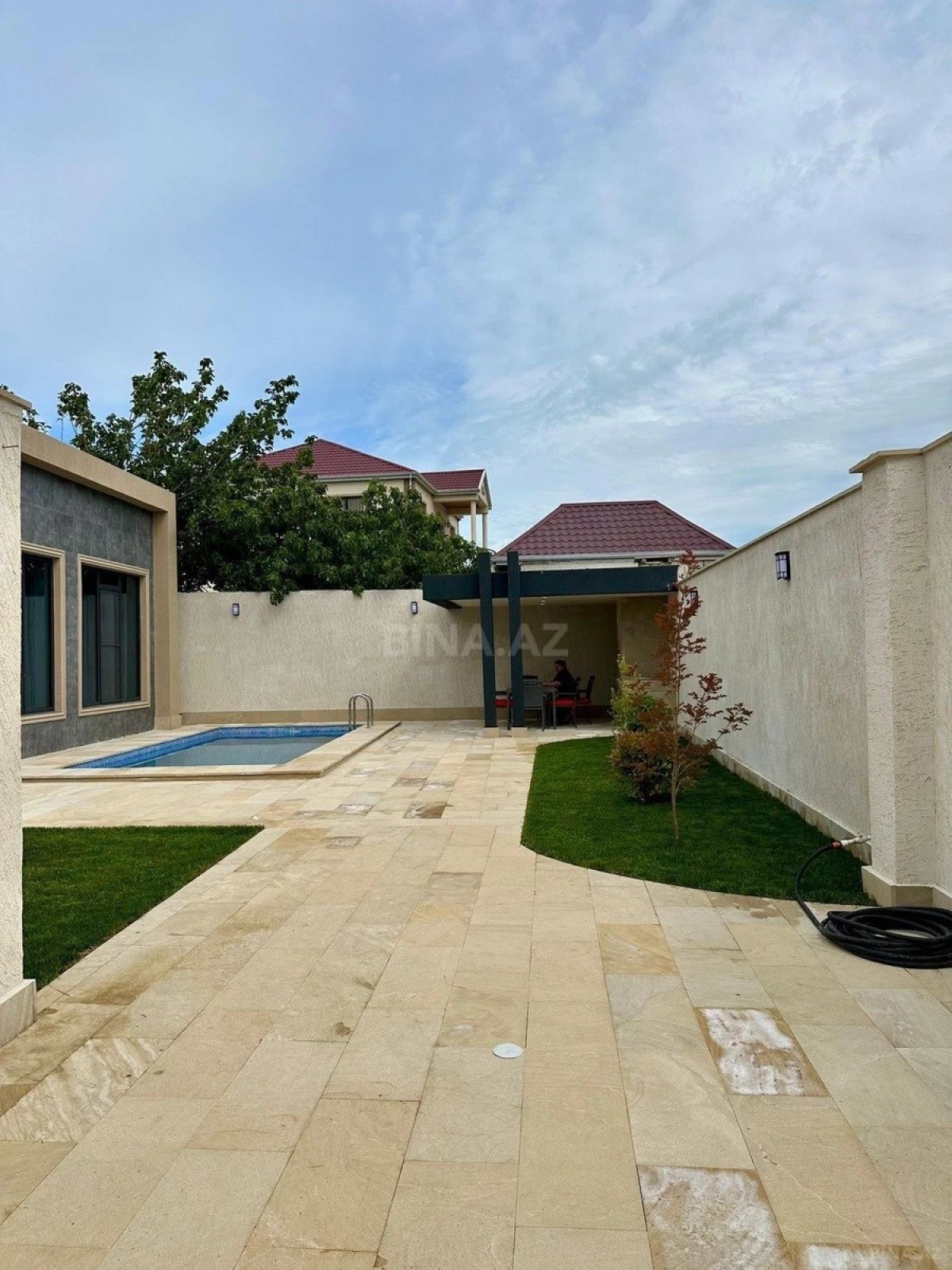 Kirayə verilir 4 otaqlı həyət evi 180 m²