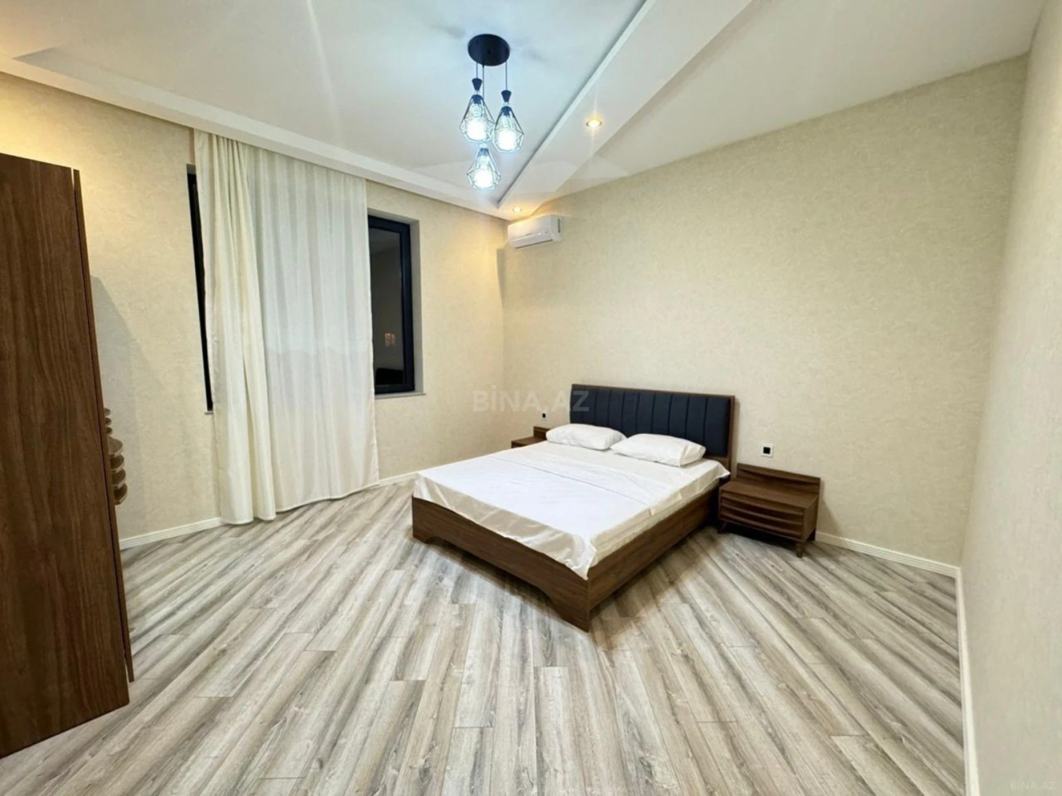 Kirayə verilir 5 otaqlı həyət evi 380 m²