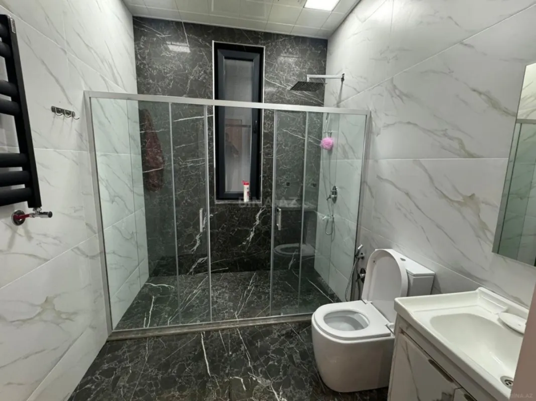 Kirayə verilir 5 otaqlı həyət evi 380 m²
