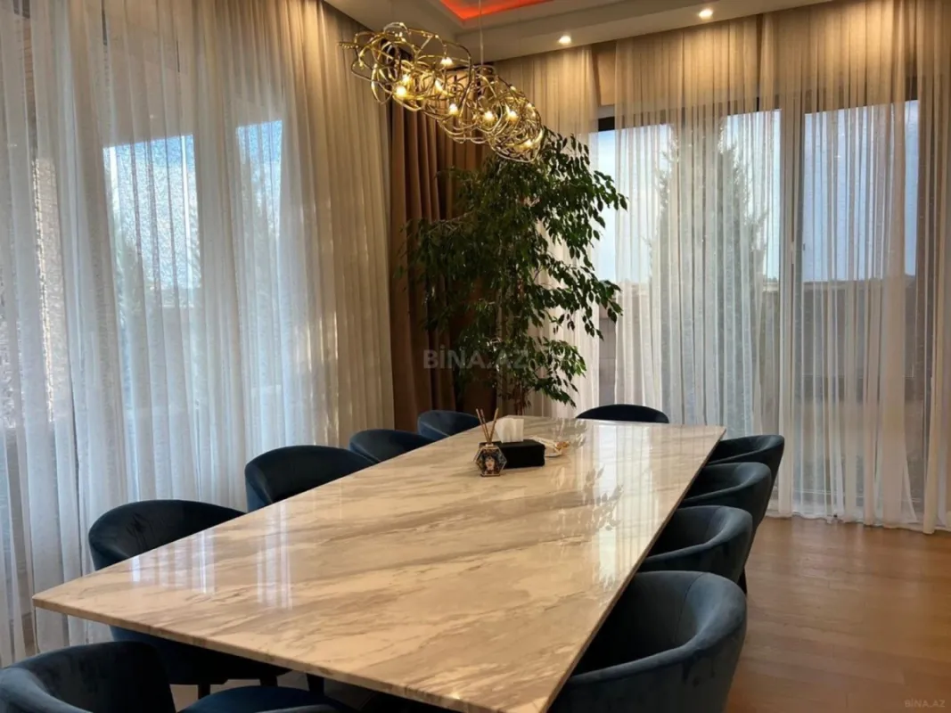 Kirayə verilir 6 otaqlı həyət evi 600 m²