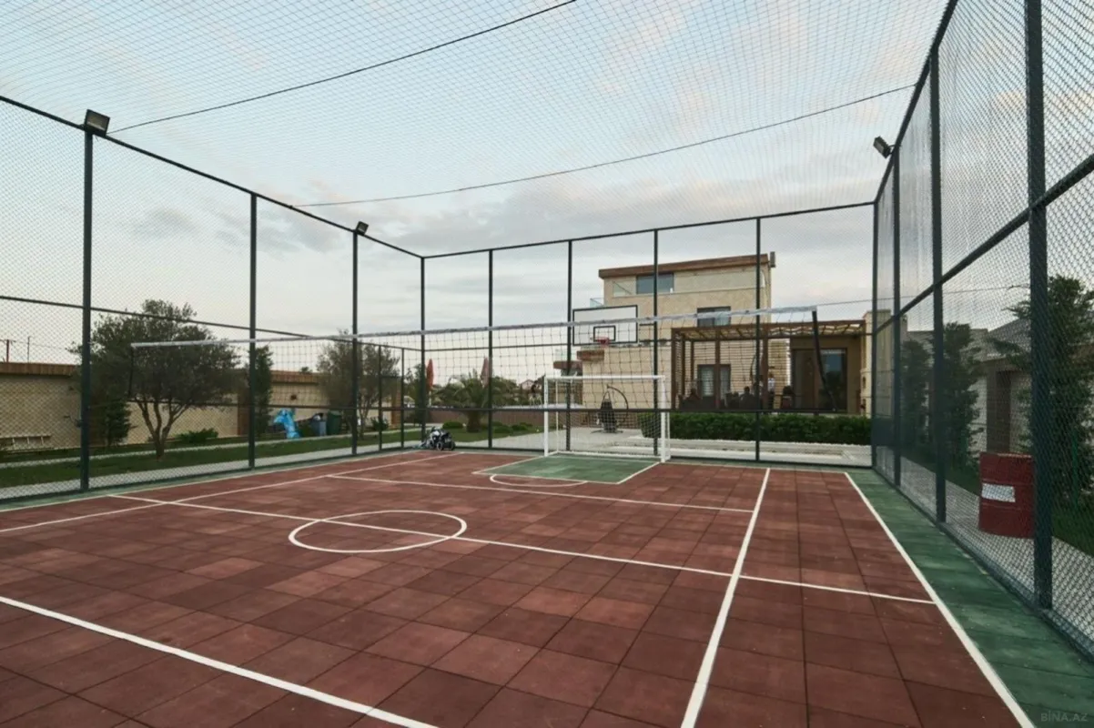 Kirayə verilir 6 otaqlı həyət evi 600 m²