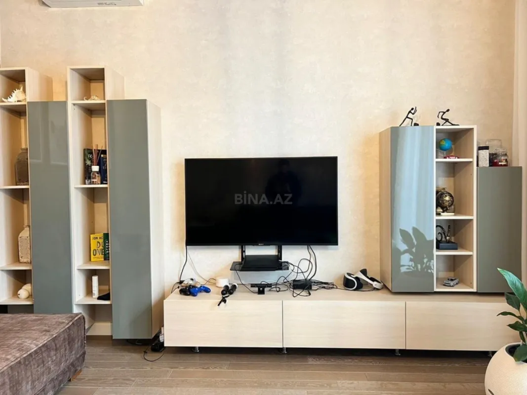 Kirayə verilir 6 otaqlı həyət evi 600 m²