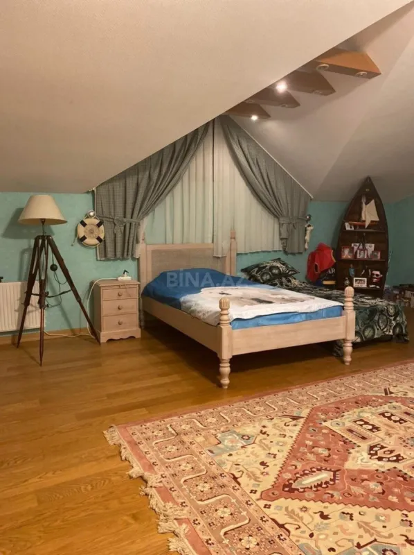 Kirayə verilir 6 otaqlı həyət evi 700 m²