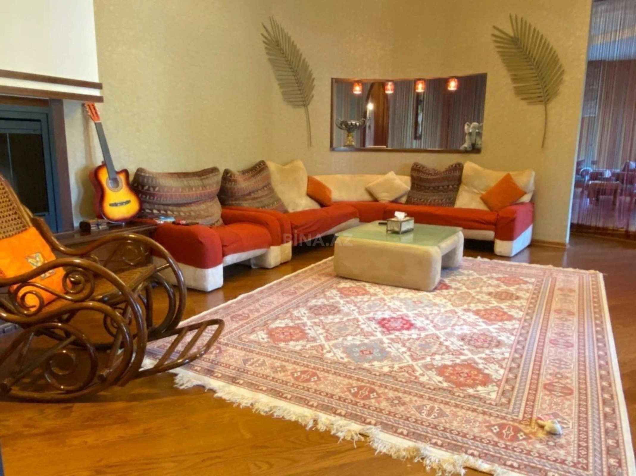 Kirayə verilir 6 otaqlı həyət evi 700 m²