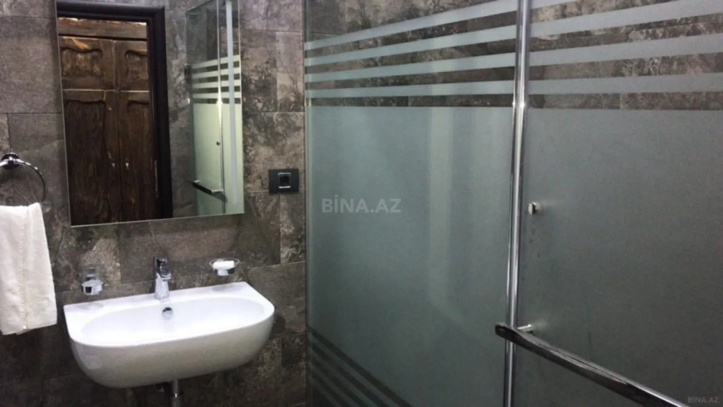 Kirayə verilir 5 otaqlı həyət evi 500 m²