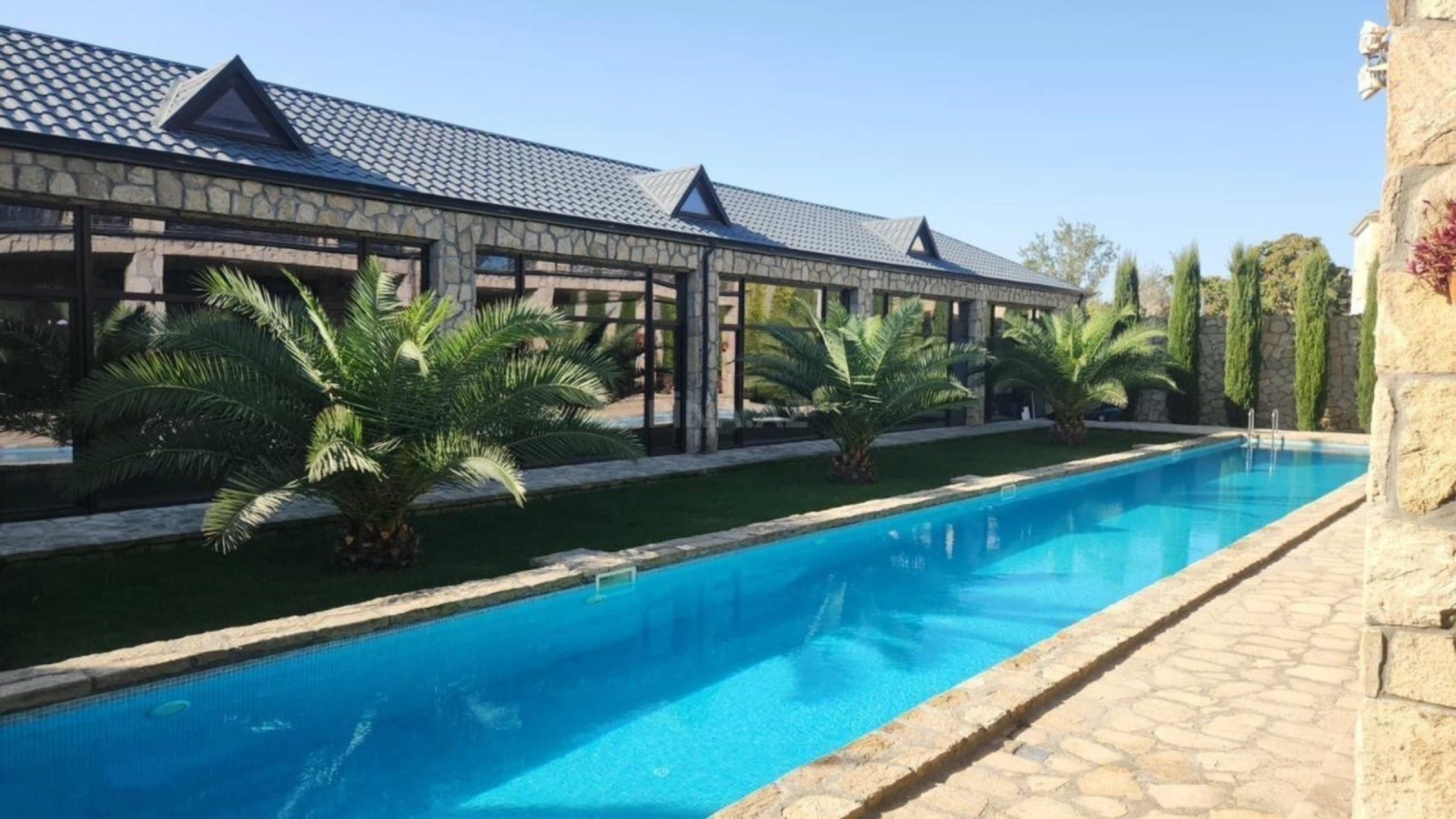 Kirayə verilir 5 otaqlı həyət evi 500 m²