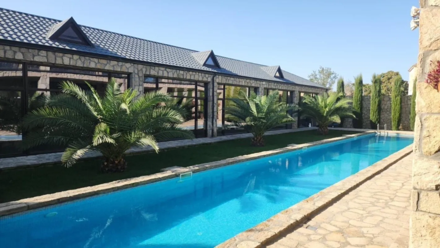 Kirayə verilir 5 otaqlı həyət evi 500 m²